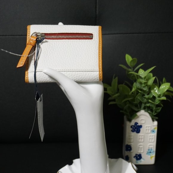 Dooney & Bourke Small Wallet NEW - Picture 5 of 5